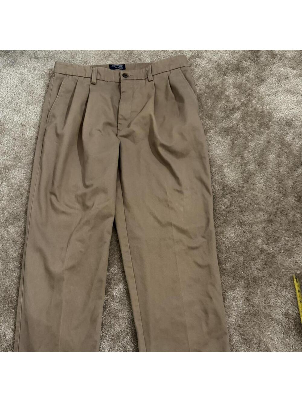 St. John’s Bay Tan pleated trousers with a relaxed fit #tantrousers